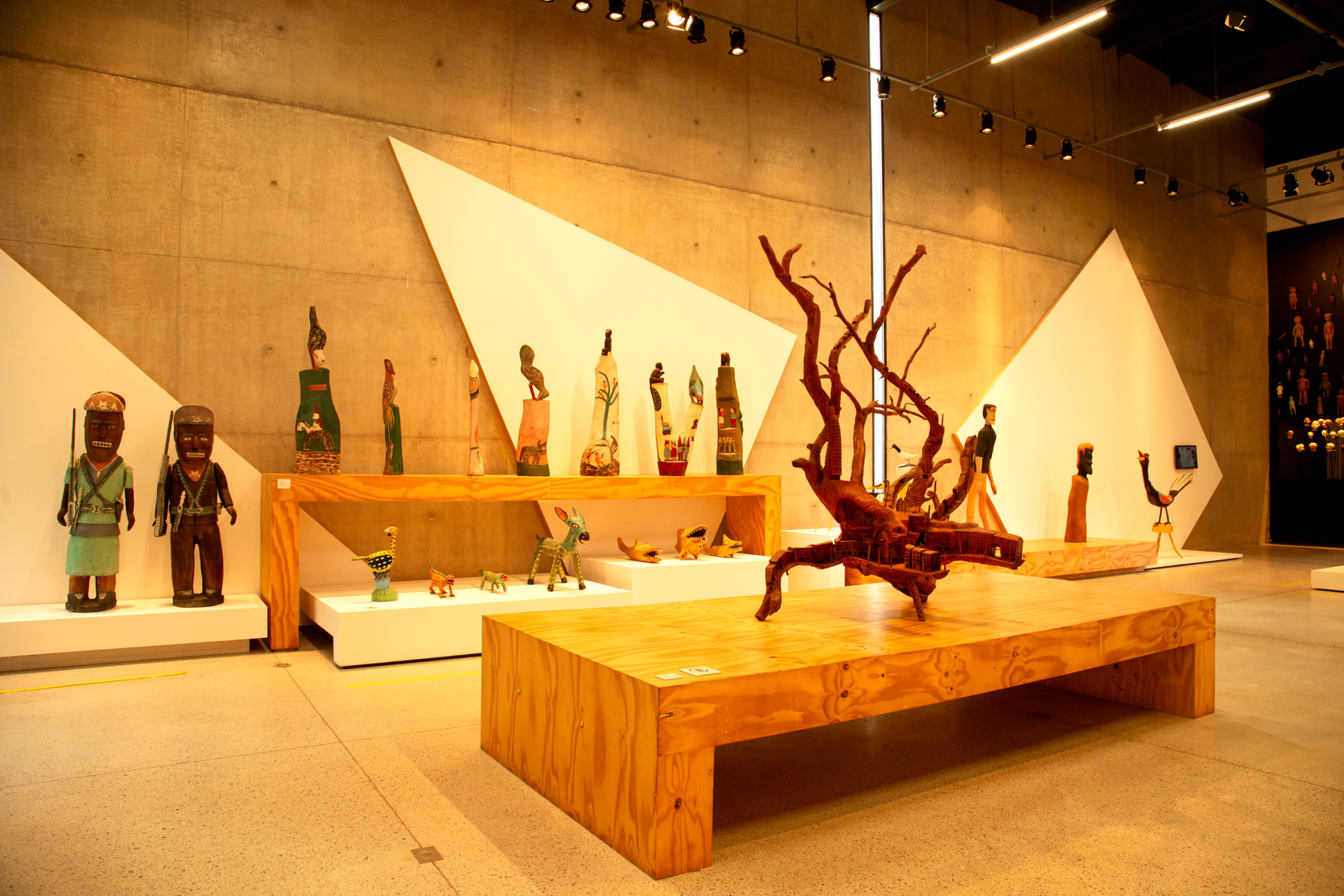 expo POETICA DA CRIACAO no Museu do Pontal